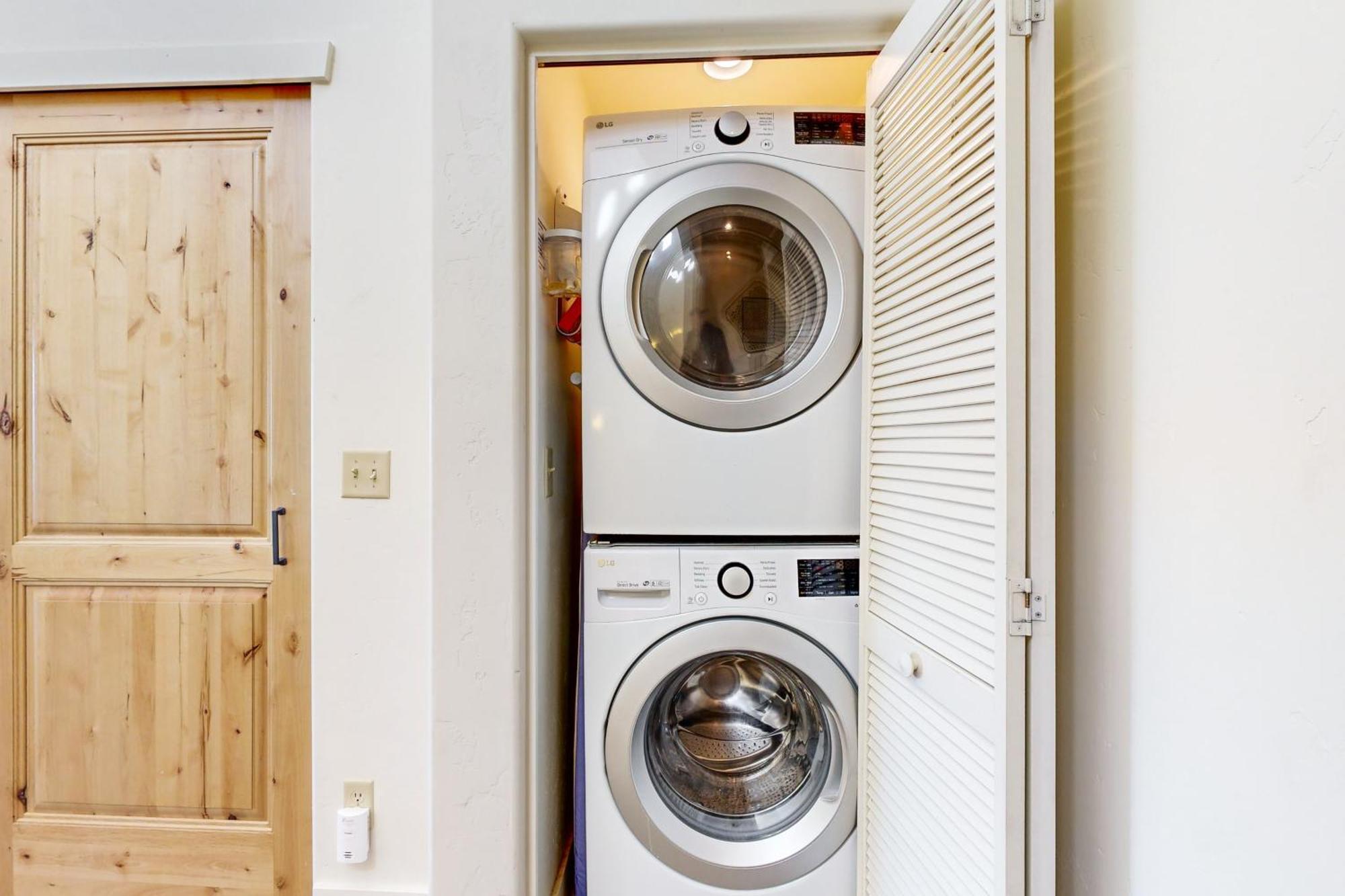 Newpark Townhomes 28 パークシティ エクステリア 写真