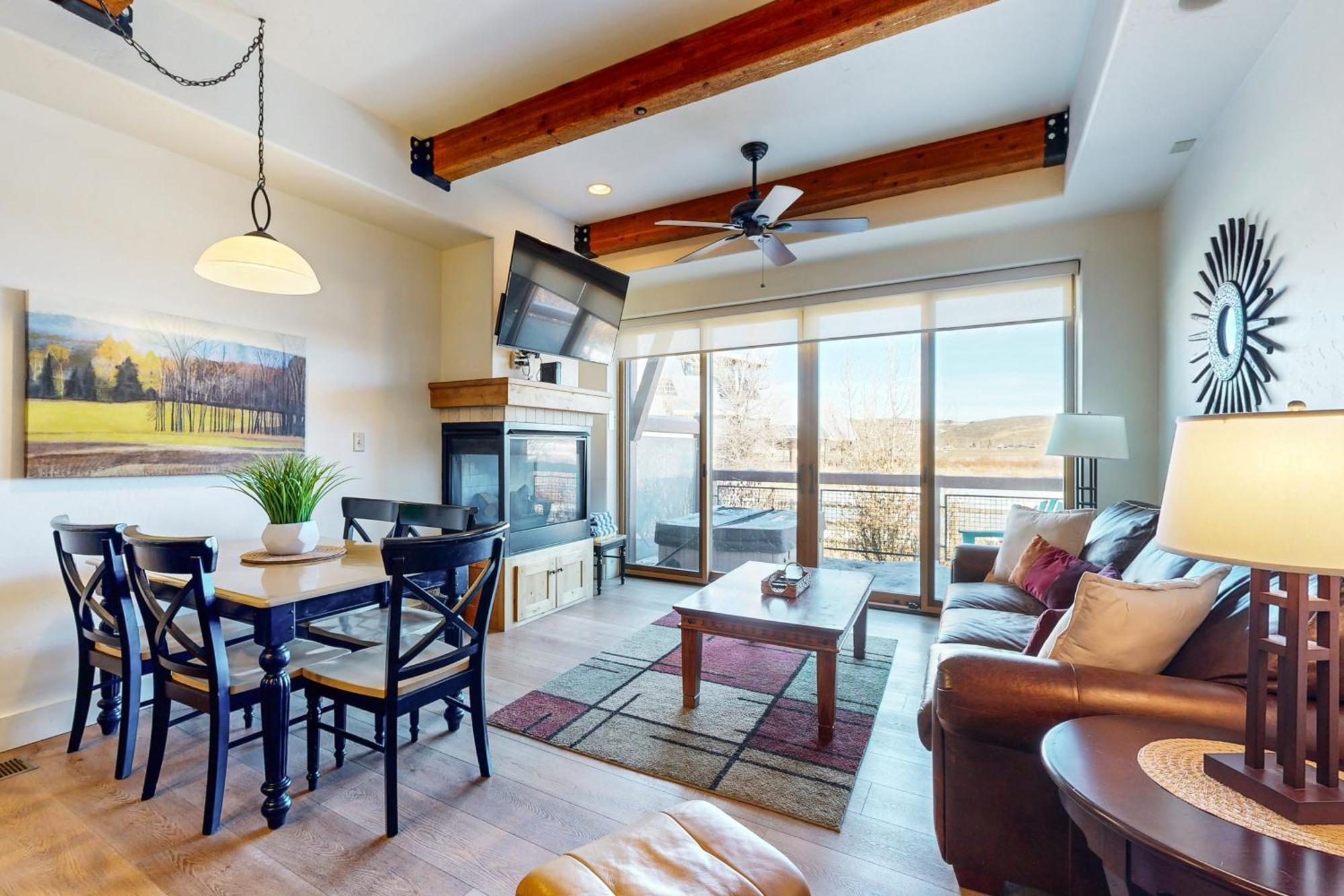 Newpark Townhomes 28 パークシティ エクステリア 写真
